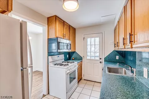 3 Macarthur Dr, Edison, NJ 08837 photo 11