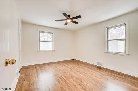 3 Macarthur Dr, Edison, NJ 08837 photo 14