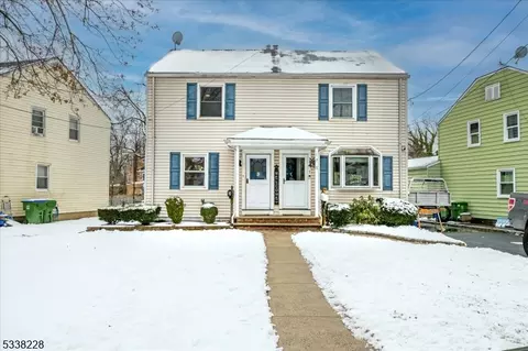 3 Macarthur Dr, Edison, NJ 08837
