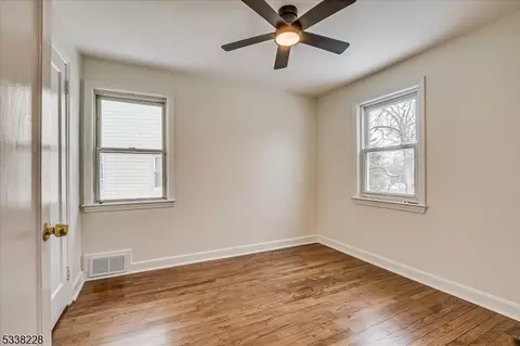 3 Macarthur Dr, Edison, NJ 08837 photo 17
