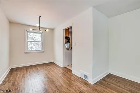 3 Macarthur Dr, Edison, NJ 08837 photo 8