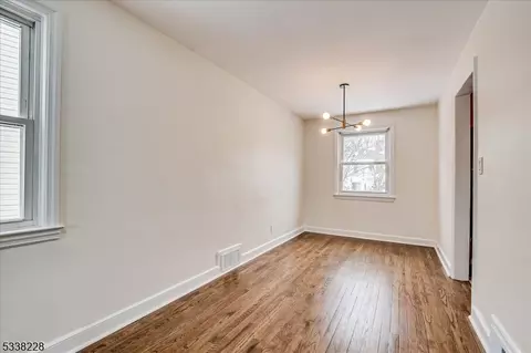 3 Macarthur Dr, Edison, NJ 08837 photo 9
