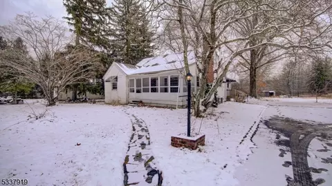 24 Coppermine Rd, Princeton, NJ 08540