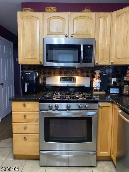 83 Burnside Pl, Wanaque Boro, NJ 07420 photo 7