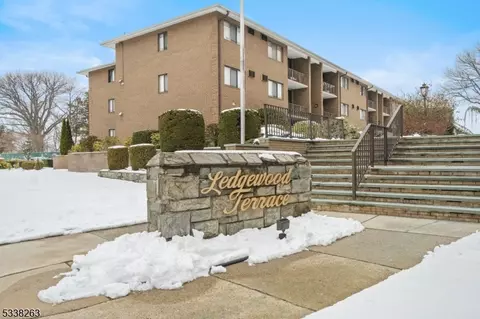 468 Liberty St # A, Little Ferry, NJ 07643