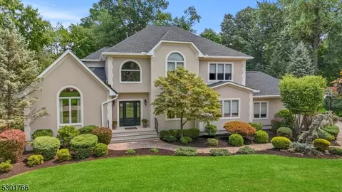 26 Nathan Dr, Montville Twp, NJ 07082