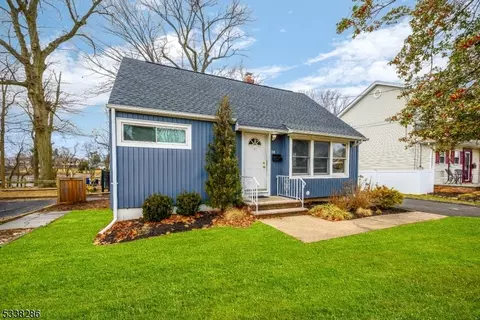 36 Ivy St, Clark, NJ 07066