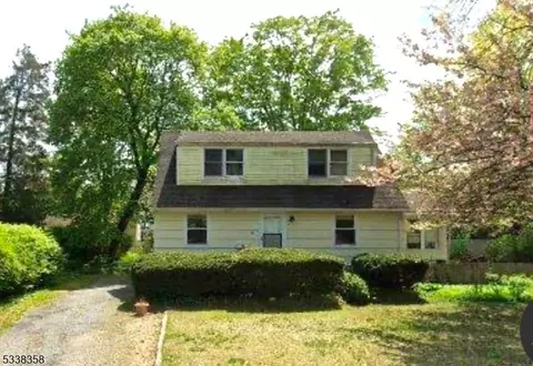 21 Pomona Ave, Pequannock Twp, NJ 07444