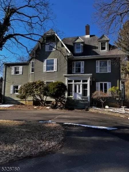 980 Woodland Ave, Plainfield, NJ 07060