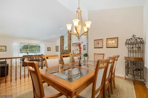 4 Sturbridge Cir, Wayne, NJ 07470 photo 9