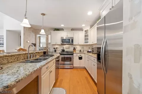 4 Sturbridge Cir, Wayne, NJ 07470 photo 18