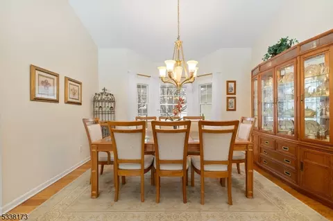 4 Sturbridge Cir, Wayne, NJ 07470 photo 7