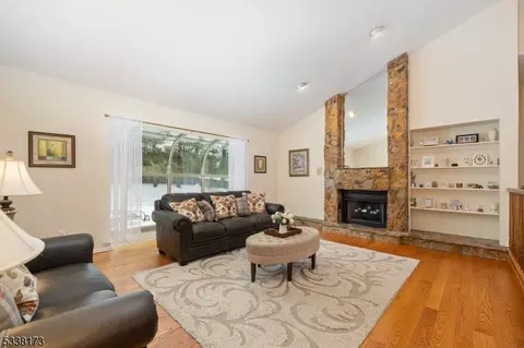 4 Sturbridge Cir, Wayne, NJ 07470 photo 11