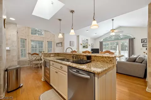 4 Sturbridge Cir, Wayne, NJ 07470 photo 19
