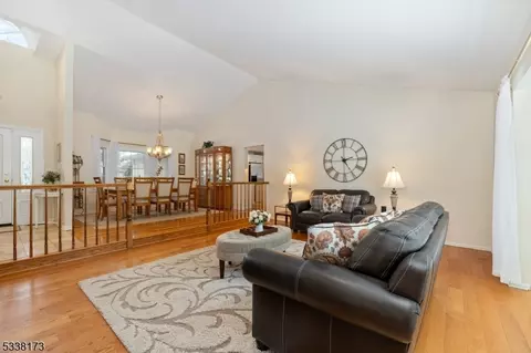 4 Sturbridge Cir, Wayne, NJ 07470 photo 15
