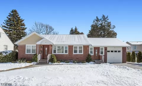 29 Wesley St, Clifton, NJ 07013