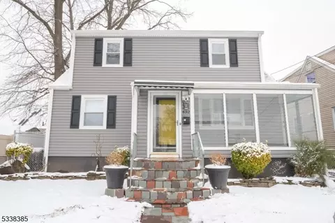 832 Essex Ave, Linden, NJ 07036