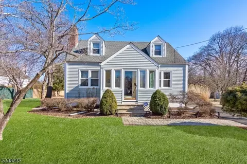 136 Pearl St, Bridgewater, NJ 08807