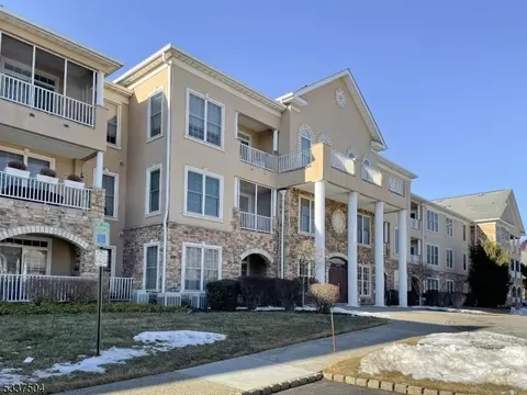 204 Cleveland Ln, Rockaway, NJ 07866