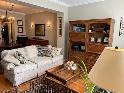 75 Spring Hill Cir, Wayne, NJ 07470 photo 9