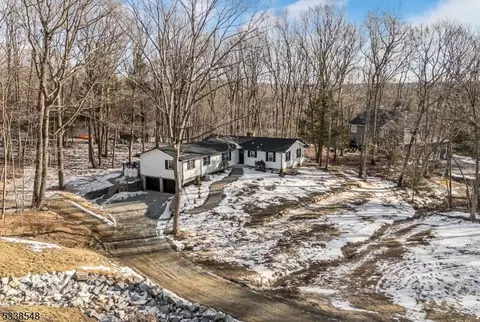 106 Doremus Rd, West Milford Twp, NJ 07438