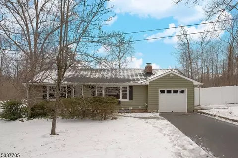3 Kennedy Pl, Sparta, NJ 07871