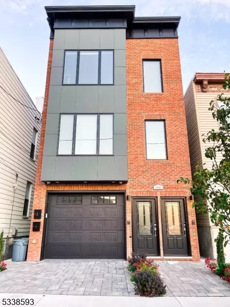 144 Hancock Ave #1, Jersey City, NJ 07307