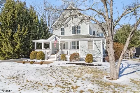 44 E Main St, Mendham, NJ 07945