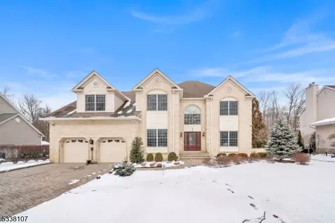 6 Rubino Rd, West Caldwell, NJ 07006