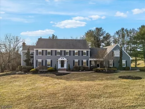 2 Kinneys Sawmill Rd, Readington Twp, NJ 08889