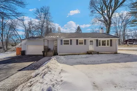3 Valleyfield Rd, Newton, NJ 07860