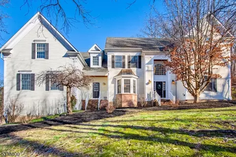 380 Whitenack Rd, Far Hills, NJ 07931