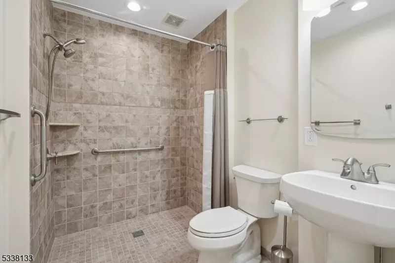  31 Roberts Cir, Bernards, NJ 07920 photo 17