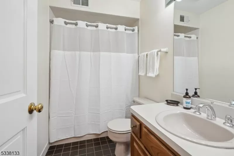  31 Roberts Cir, Bernards, NJ 07920 photo 25