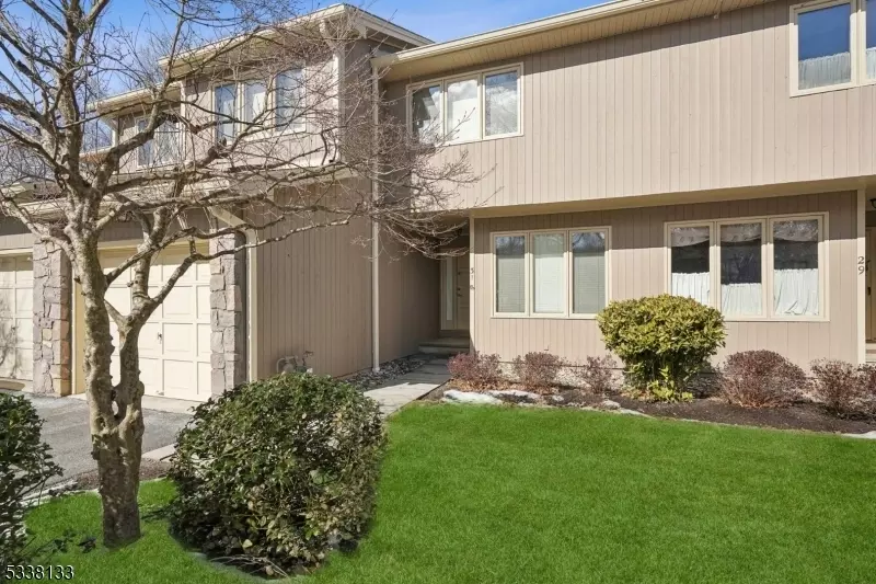  31 Roberts Cir, Bernards, NJ 07920 photo 2