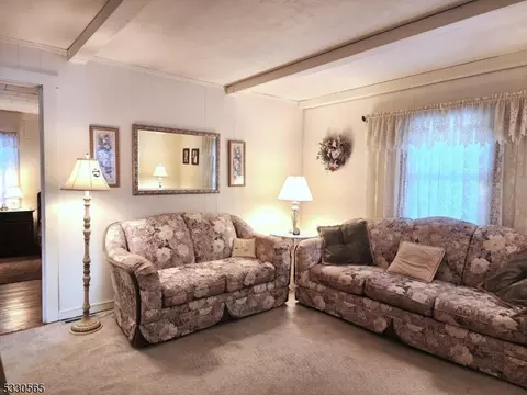 109 Westview Ave, Paramus, NJ 07652 photo 4