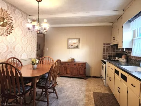 109 Westview Ave, Paramus, NJ 07652 photo 12
