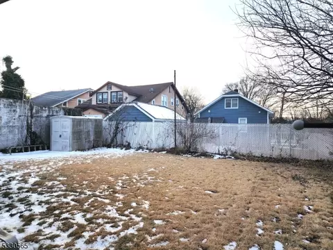 109 Westview Ave, Paramus, NJ 07652 photo 31