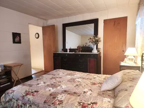 109 Westview Ave, Paramus, NJ 07652 photo 13