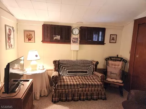 109 Westview Ave, Paramus, NJ 07652 photo 18
