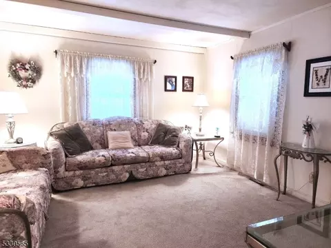 109 Westview Ave, Paramus, NJ 07652 photo 5