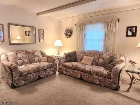 109 Westview Ave, Paramus, NJ 07652 photo 3