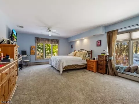 49 Ponds Cir, Wayne, NJ 07470 photo 16