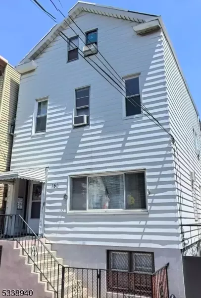 160 Pacific St, Newark, NJ 07105
