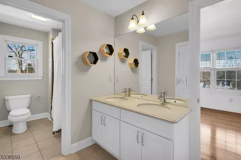 19 Crest Dr, Bernards, NJ 07920 photo 33