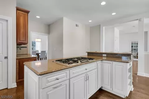 19 Crest Dr, Bernards, NJ 07920 photo 21