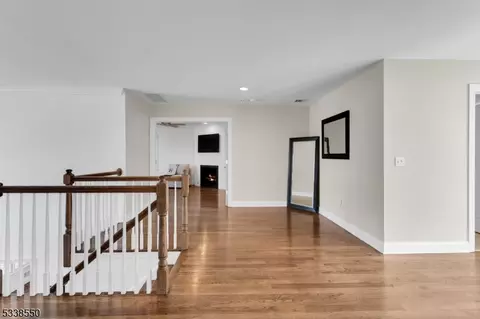 19 Crest Dr, Bernards, NJ 07920 photo 26