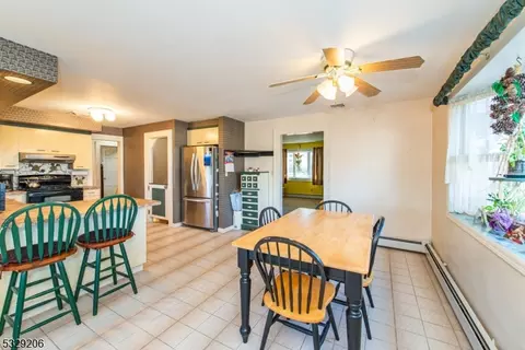 886 Alps Rd, Wayne, NJ 07470 photo 15
