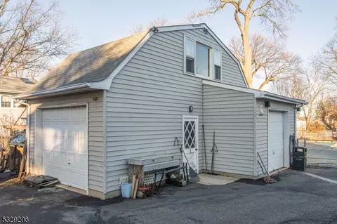886 Alps Rd, Wayne, NJ 07470 photo 11