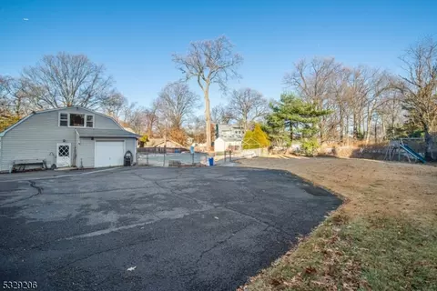 886 Alps Rd, Wayne, NJ 07470 photo 10